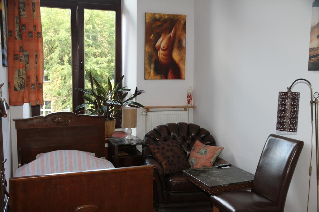 Pokoje Goscinne P.O.W. 17 Łódź Szoba fotó
